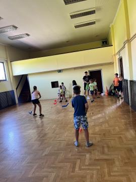 Otroci uživajo v tednu doživetij na Skaručni